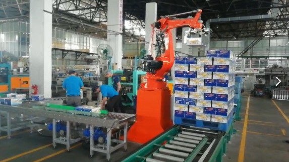 碼垛機器人逐漸成為企業(yè)生產(chǎn)智能、現(xiàn)代化的標志